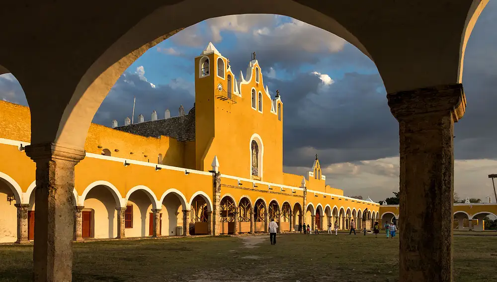 <span data-flowtext="poi.convento-izamal.title" data-flowtext-resolved="poi.convento-izamal.title" data-flowtext-template="span" class="flowtext-wrapper flowtext-span-wrapper">Convento de San Antonio de Padua</span>