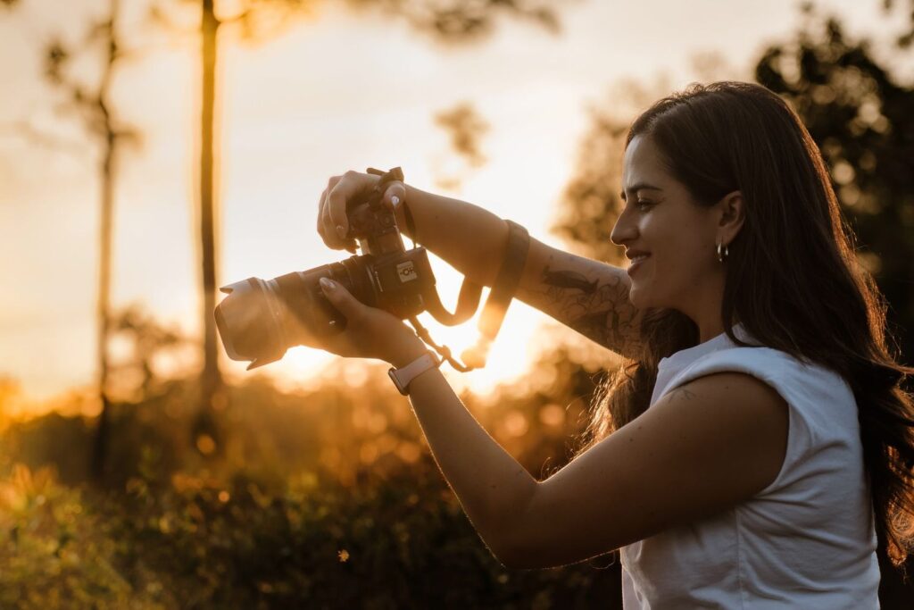 <span data-flowtext="service.fotos.title" data-flowtext-resolved="service.fotos.title" data-flowtext-template="span" class="flowtext-wrapper flowtext-span-wrapper">Sesión Fotográfica Profesional</span>